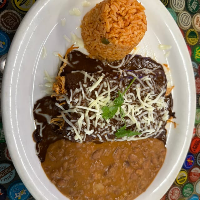 Mole 3 Enchiladas.